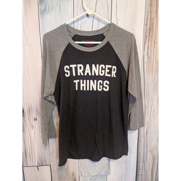 Stranger Things Color Block 3/4 Sleeve Women's Raglan Shirt Size M Graphic Tee - Picture 1 of 5